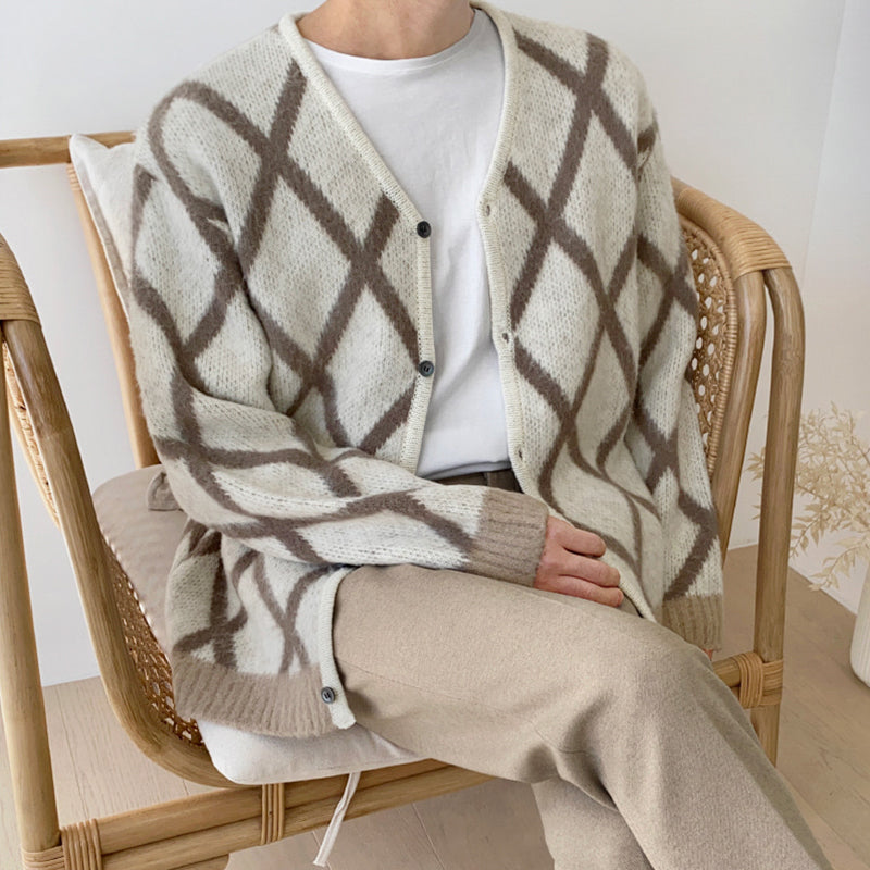 RT No. 3327 KNITTED DIAMOND CARDIGAN